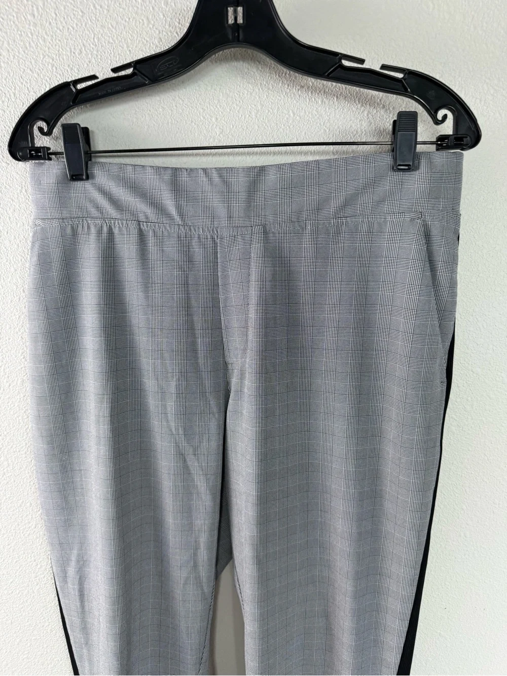 Athleta Brooklyn Plaid Ankle Pants Black White Activewear Casual Women’s Size 10